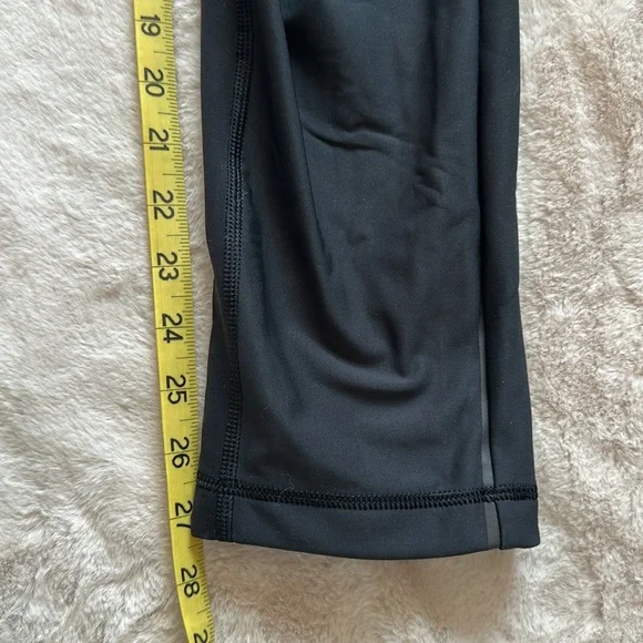 NWOT lululemon cold weather jogger - size 4 - Picture 12 of 13